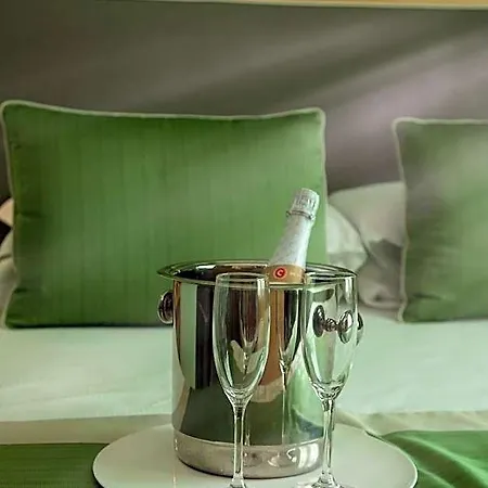 Alojamento de Acomodação e Pequeno-almoço Lapillus 3*
